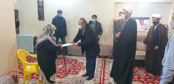 سرپرست  دانشگاه فرهنگیان استان مرکزی با خانواده شهید «سالار پارسا» دیدار کرد 4