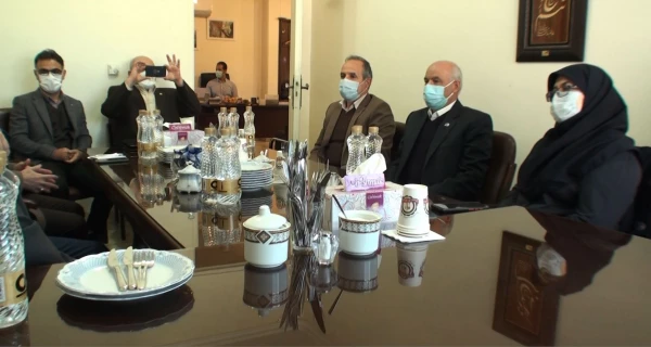 تجلیل استاندار مرکزی از خیر نیکوکارحاج غلامعلی توکلی  6