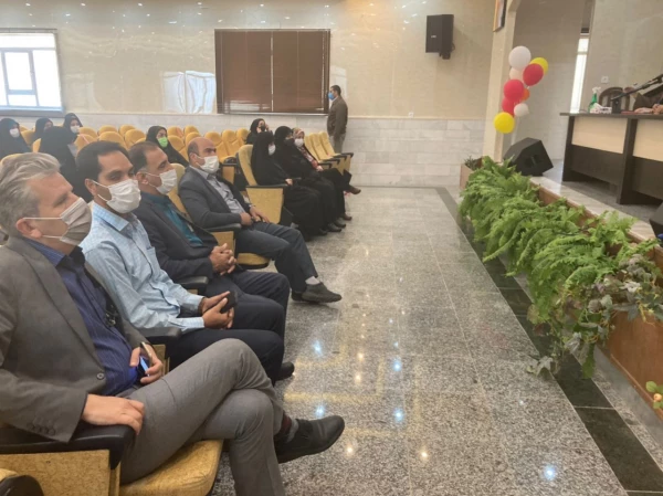 نشست صمیمی مسئولین با دانشجویان 3