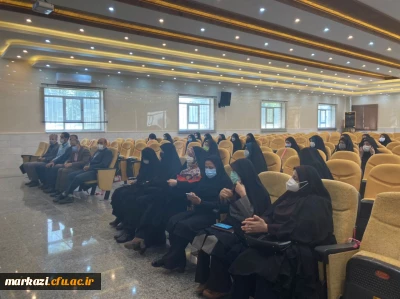 در پردیس زینب کبری (س) برگزار شد؛

نشست صمیمی مسئولین با دانشجویان