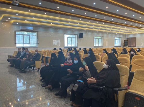 نشست صمیمی مسئولین با دانشجویان 6