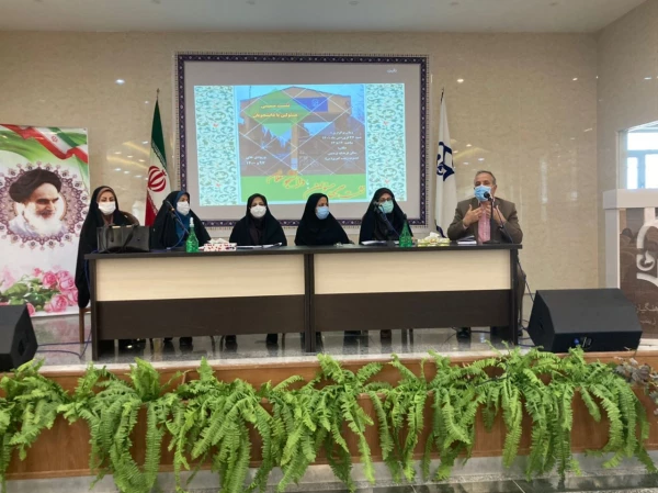 نشست صمیمی مسئولین با دانشجویان 7