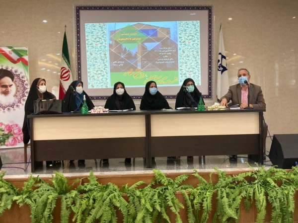 نشست صمیمی مسئولین با دانشجویان 8