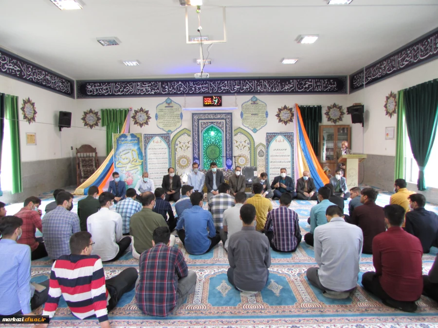 نشست صمیمی مسئولین با دانشجویان 3