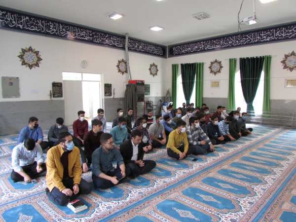 نشست صمیمی مسئولین با دانشجویان 4