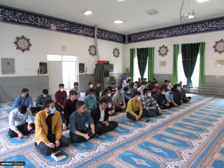 نشست صمیمی مسئولین با دانشجویان 4