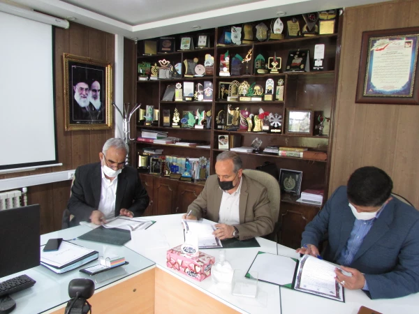 انعقاد تفاهمنامه سه جانبه آموزش و پرورش، دانشگاه فرهنگیان و بسیج دانشجویی استان مرکزی 4