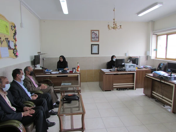 حضور سرپرست دانشگاه فرهنگیان استان مرکزی در مدارس و تبریک روز معلم  5