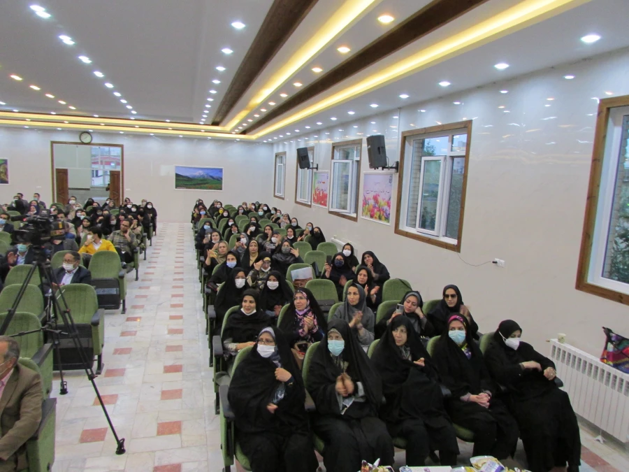 گرامیداشت دهه سرآمدی آموزش و روز معلم