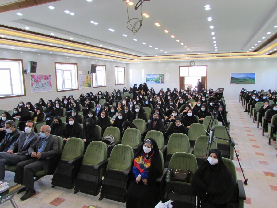 گرامیداشت دهه سرآمدی آموزش و روز معلم