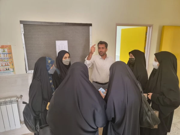 بازدید دانشجو معلمان از مدارس چندپایه استان 4