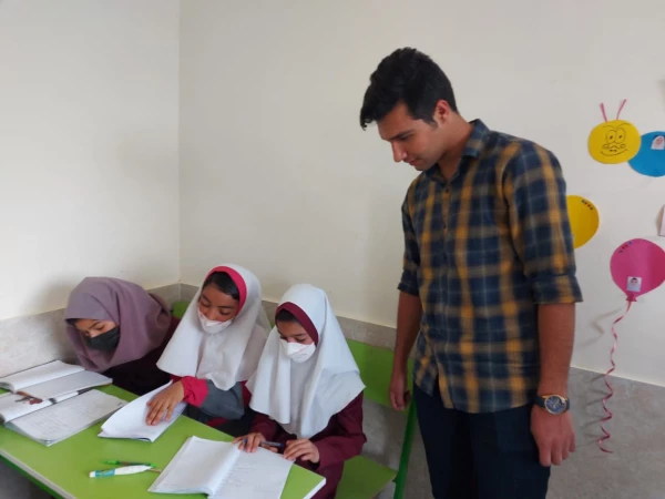 بازدید دانشجو معلمان از مدارس چندپایه استان 5