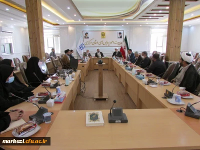 در دانشگاه فرهنگیان استان مرکزی برگزار شد:

نشست هم اندیشی اساتید گروه معارف و تربیت اسلامی 