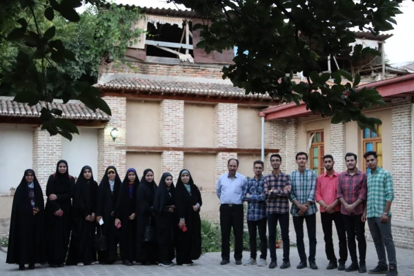 حضور دانشجو معلمان پردیس های استان در جشنواره رویش 4