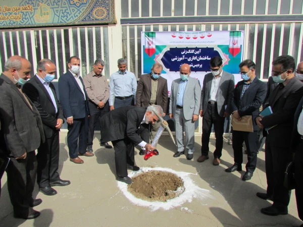 آیین کلنگ زنی ساختمان اداری-آموزشی پردیس شهید باهنر 6