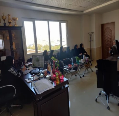 اولین جلسه کانون همیاران سلامت جسم و روان 3