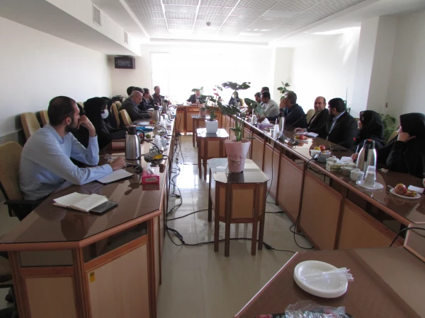 جلسه هم اندیشی کارشناس مسئولان پردیس های استان 3