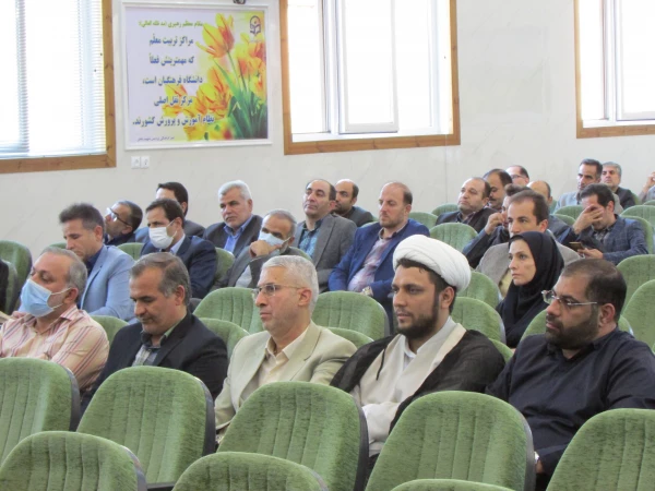 باید در حوزه تعلیم و تربیت حریص باشیم 4