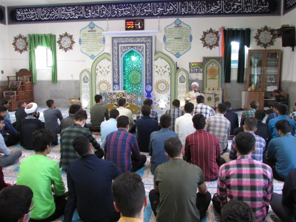 دانشجو معلمان مشعل داران هدایت هستند 6