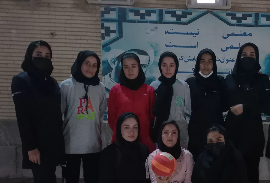 مسابقه داژبال(وسطی) دختران 3