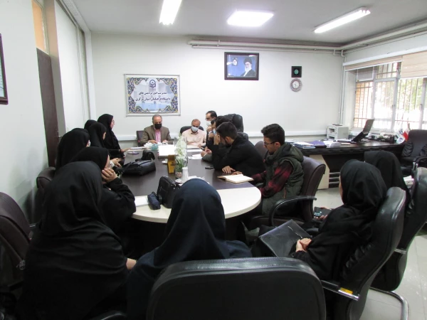 نشست رئیس دانشگاه با نمایندگان ورودی های 98 و اعضای شورای صنفی 4