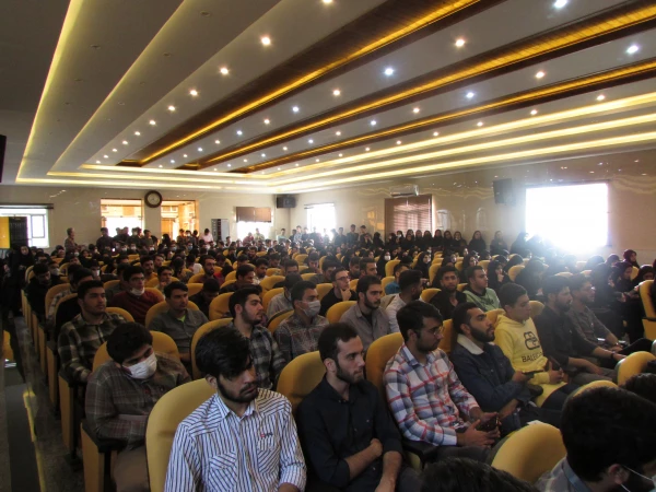 کارگاه تخصصی آموزش در عصر جدید،دانش اموزان در دوران پساکرونا(متاورس) 3