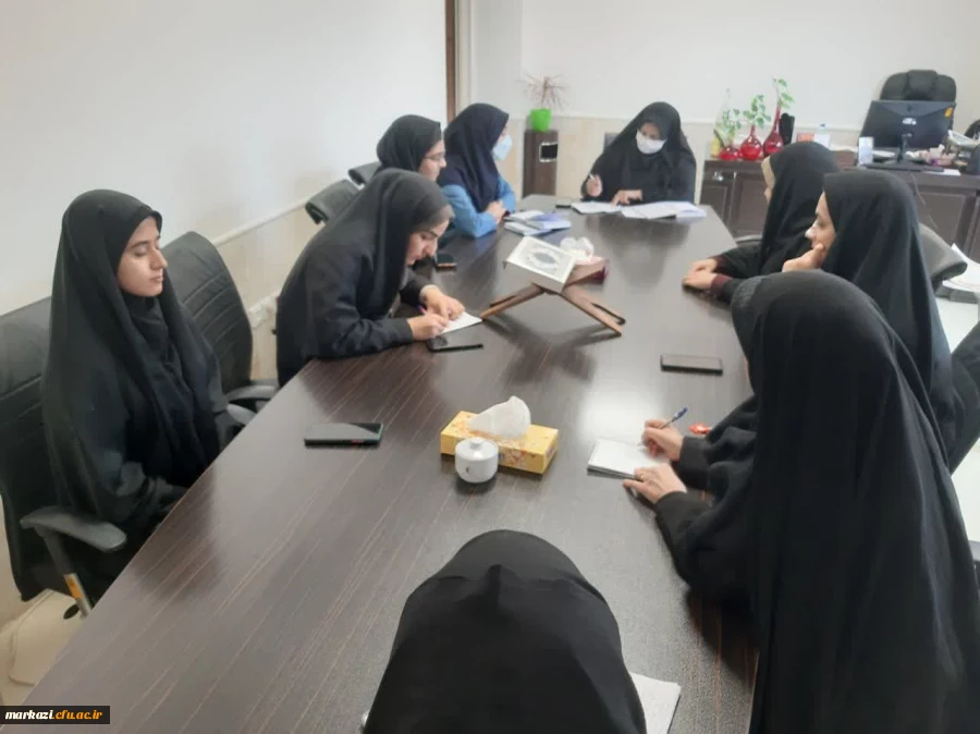 تقدیر از دانشجویان کانون همیاران سلامت و شورای صنفی 2