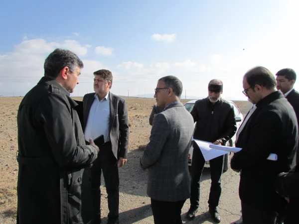 بازدید کارشناسان حوزه عمران سازمان مرکزی از محل واگذاری زمین به دانشگاه فرهنگیان استان 6