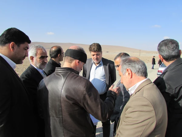 بازدید کارشناسان حوزه عمران سازمان مرکزی از محل واگذاری زمین به دانشگاه فرهنگیان استان 7