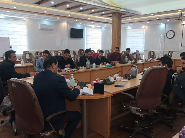 نشست صمیمی معاون آموزشی با نمایندگان کلاس ها 2