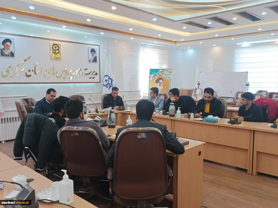 نشست صمیمی معاون آموزشی با نمایندگان کلاس ها 3