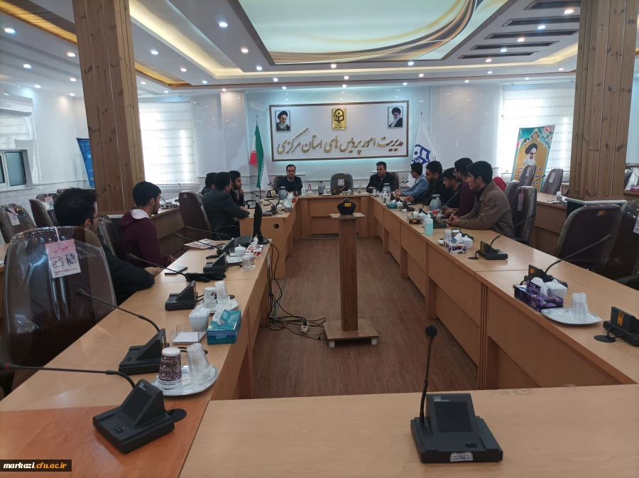 نشست صمیمی معاون آموزشی با نمایندگان کلاس ها 8