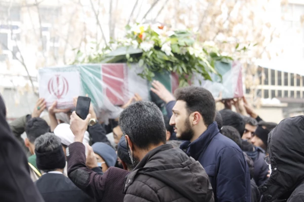 تشییع  شهید گمنام در پردیس شهید باهنر استان مرکزی 3