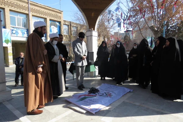 تواضع و ولایت پذیری دو ویژگی بارز سردار سلیمانی و آیت مصباح یزدی بود 4