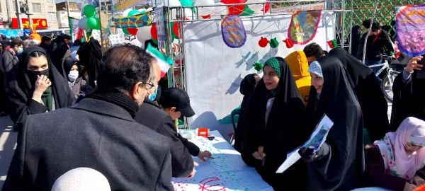 حضور دانشگاهیان دانشگاه فرهنگیان استان مرکزی در راهپیمایی 22 بهمن 8