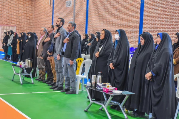 اولین دوره لیگ والیبال دانشجویان دختر دانشگاه فرهنگیان استان مرکزی افتتاح شد 4