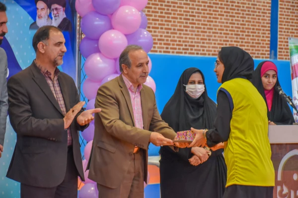 اولین دوره لیگ والیبال دانشجویان دختر دانشگاه فرهنگیان استان مرکزی افتتاح شد 5