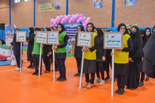 اولین دوره لیگ والیبال دانشجویان دختر دانشگاه فرهنگیان استان مرکزی افتتاح شد 6