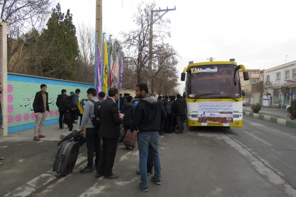 اعزام اولین گروه از دانشجویان دانشگاه فرهنگیان استان مرکز ی به راهیان نور
 2