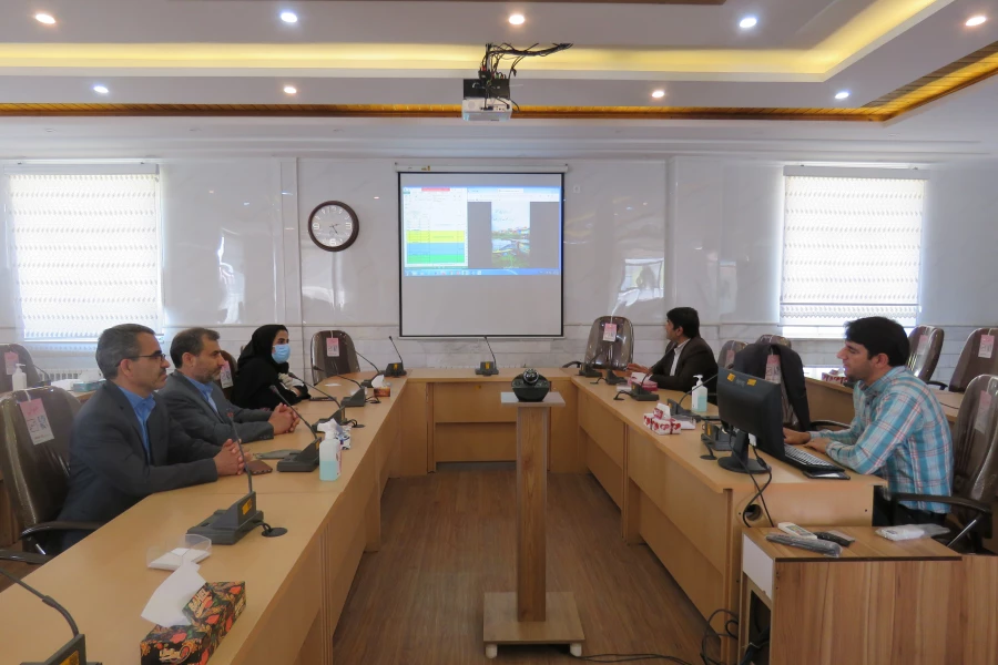  داوری سومین مسابقه کشوری عکس نوشته 4