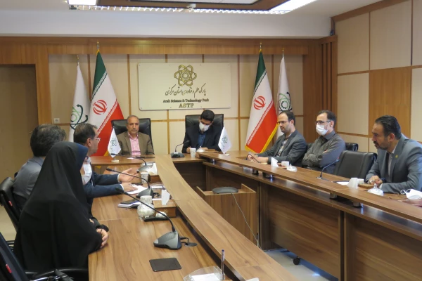 انعقاد تفاهم نامه همکاری دانشگاه فرهنگیان استان مرکزی با پارک علم و فناوری 4