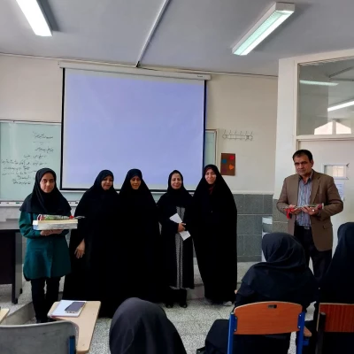 با حضور در کلاسهای اساتید از زحمات ایشان تقدیر شد 15