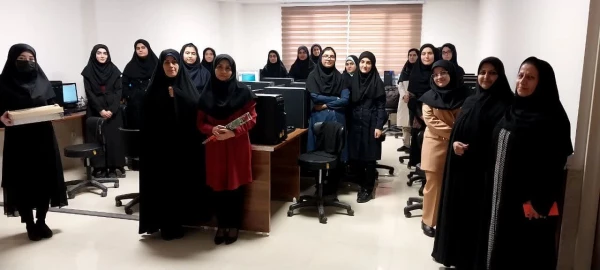 با حضور در کلاسهای اساتید از زحمات ایشان تقدیر شد 17