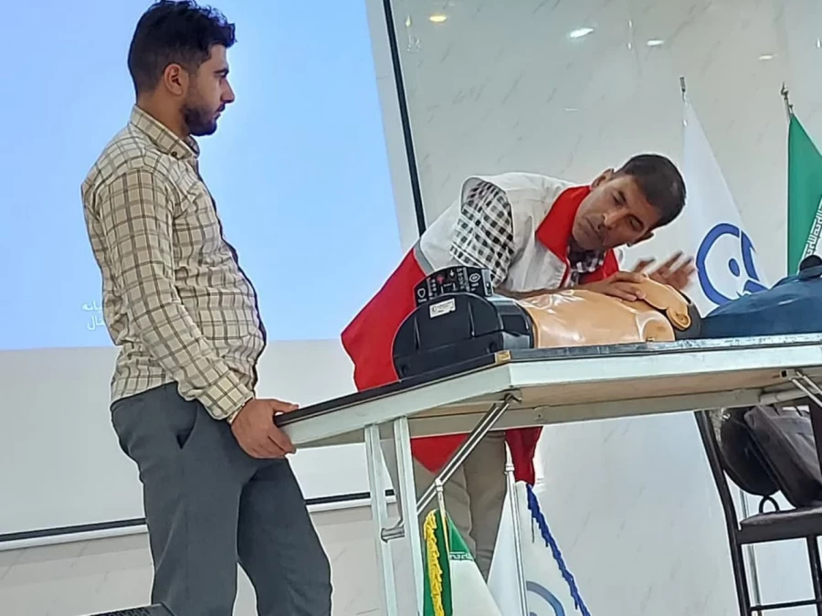 کارگاه آموزشی کمک های اولیه  12