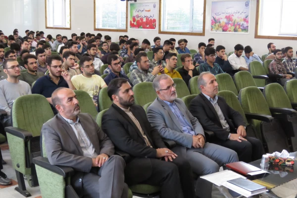 نشست توجیهی – آموزشی هسته گزینش با دانشجویان پردیس های استان مرکزی 3