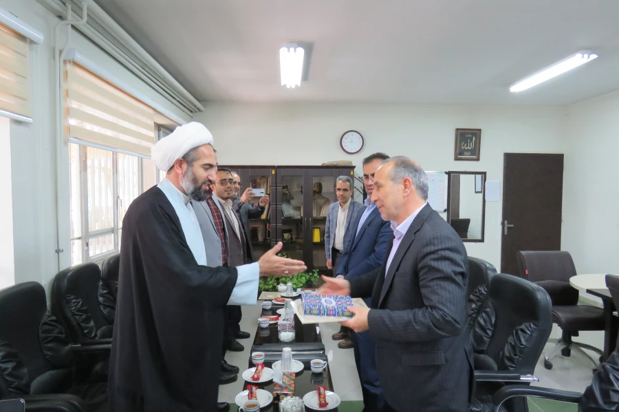 دیدار رئیس دفتر نظارت و بازرسی انتخابات استان مرکزی با سرپرست دانشگاه فرهنگیان
 4