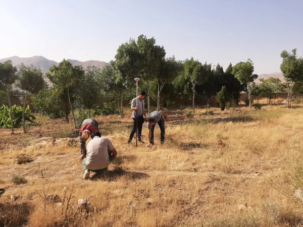 تحویل زمین به پیمانکار جهت ساخت کتابخانه  و محوطه سازی خوابگاه خیر ساز 3