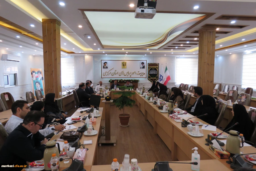 جلسه هم اندیشی اساتید گروه زبان انگلیسی برگزار شد 2