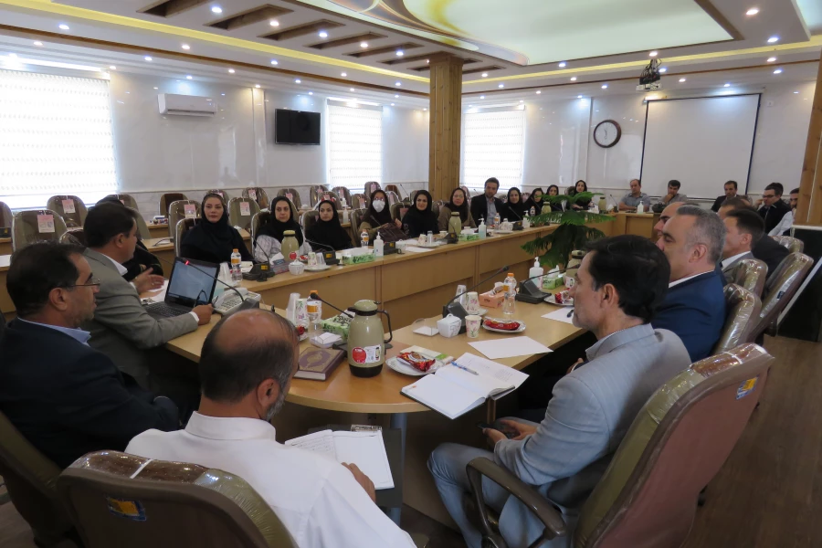 جلسه هم اندیشی اساتید گروه زبان انگلیسی برگزار شد 5