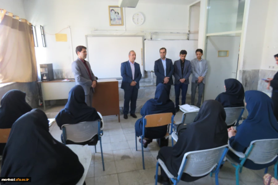 برگزاری دوره توانمند سازی معلمان مدارس غیردولتی  در استان مرکزی 4